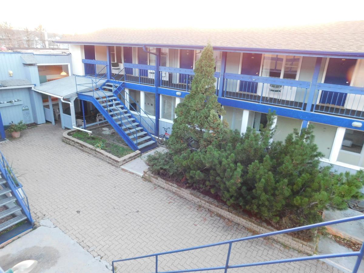 The Lakeview Inn Lac du Bonnet Екстериор снимка